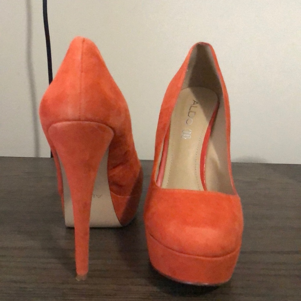 Aldo orange pumps size 10